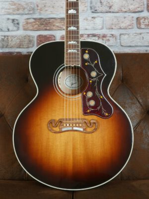 Gibson SJ-200