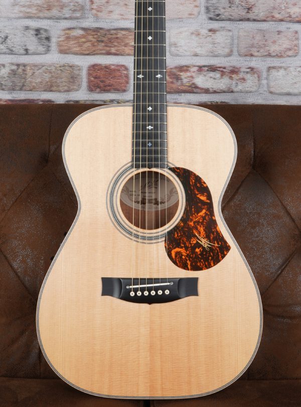 Maton EBG808 Artist