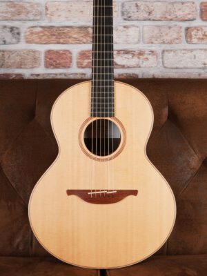 Lowden S-32